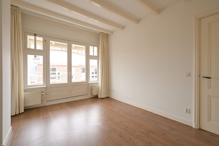 Photo 22 of Cornelis Jolstraat 42