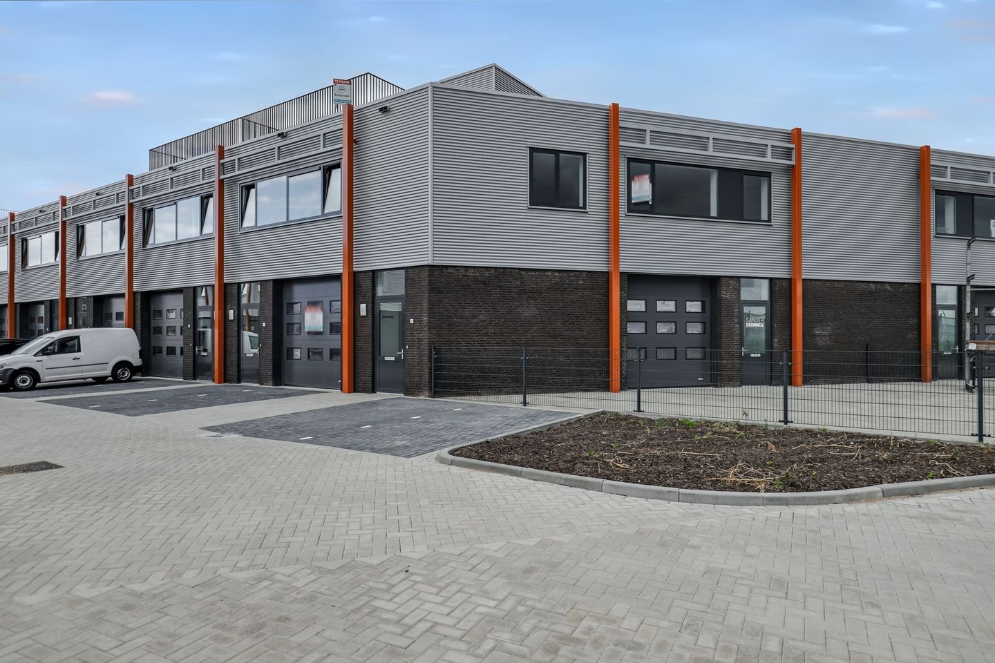 Bekijk foto 1 van Cilinderweg 89