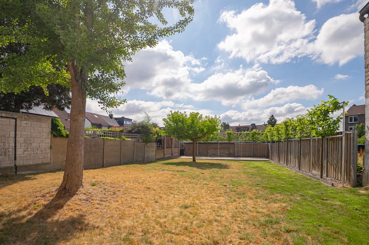 Photo 23 of Spoordijkstraat 32