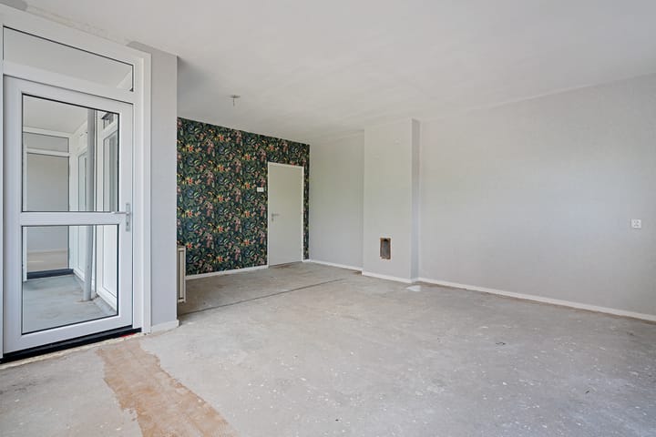 Photo 5 of Boulevard 1945 204