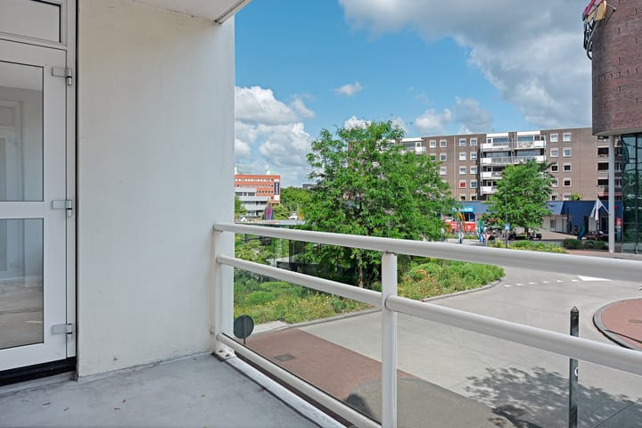 Photo 9 of Boulevard 1945 204