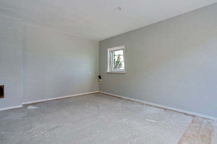 Photo 7 of Boulevard 1945 204