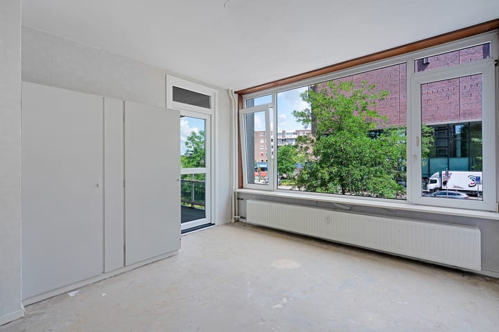 Photo 13 of Boulevard 1945 204