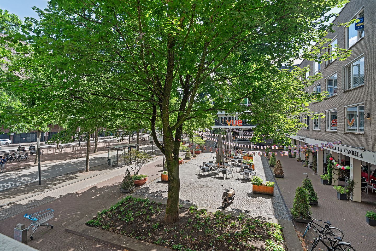 Foto 25 van Boulevard 1945 204