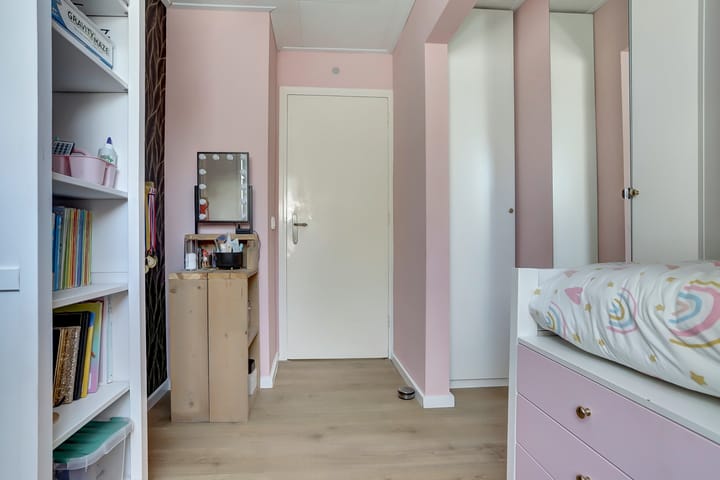 Foto 21 van H v Andelstraat 1