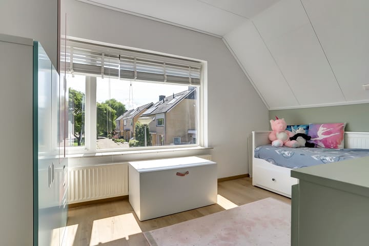 Foto 24 van H v Andelstraat 1