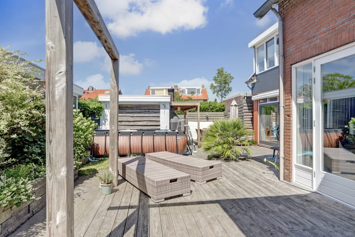 Foto 33 van H v Andelstraat 1