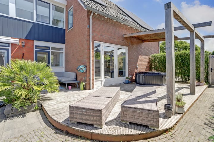 Foto 35 van H v Andelstraat 1