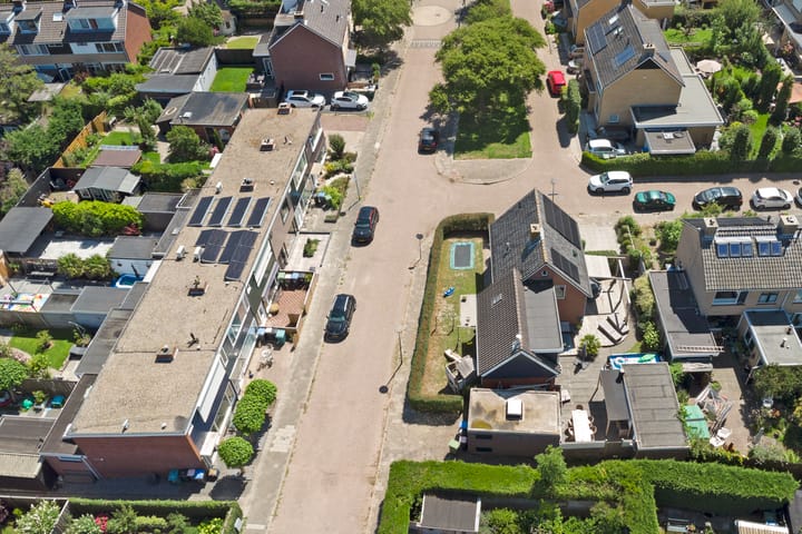 Foto 41 van H v Andelstraat 1