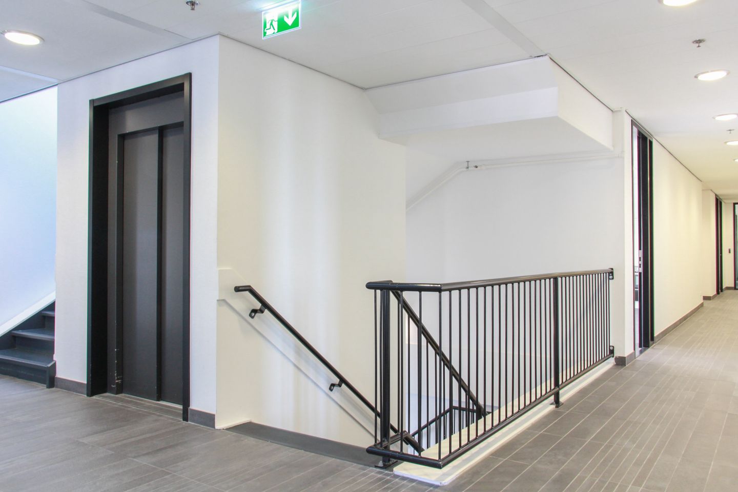 Bekijk foto 5 van Distributieweg 13