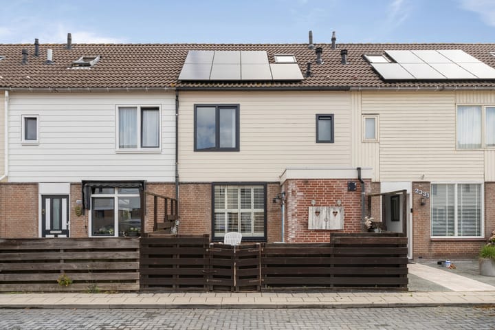 Foto 1 van Kruiszwin 2330