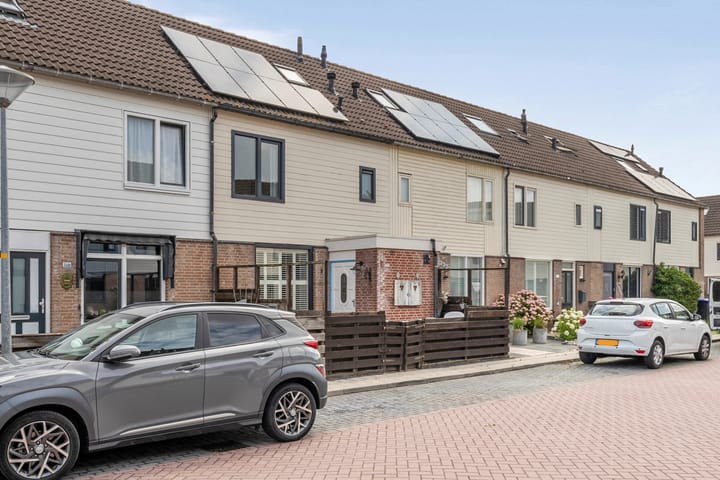 Foto 2 van Kruiszwin 2330