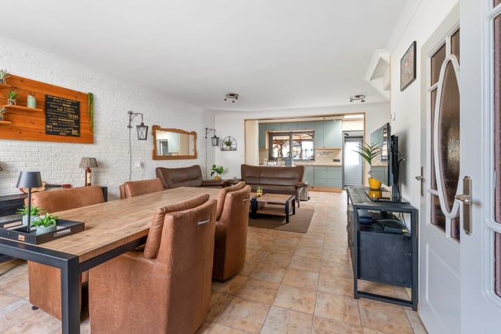 Foto 4 van Kruiszwin 2330