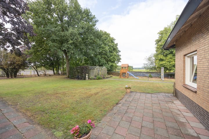 Foto 32 van Roosendaalseweg 33