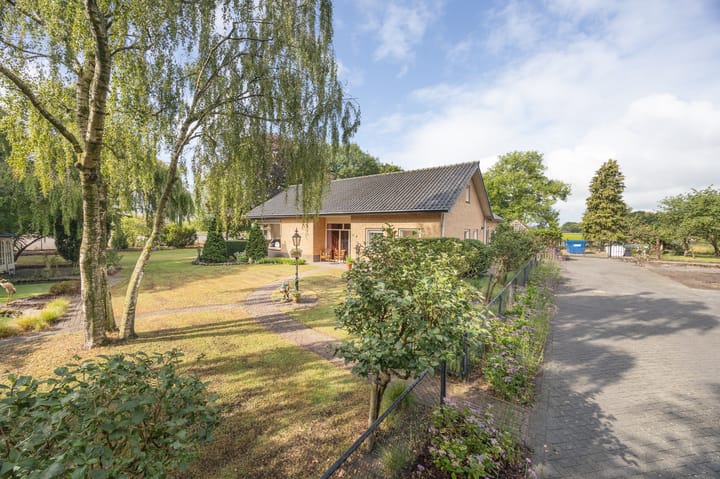 Foto 44 van Roosendaalseweg 33