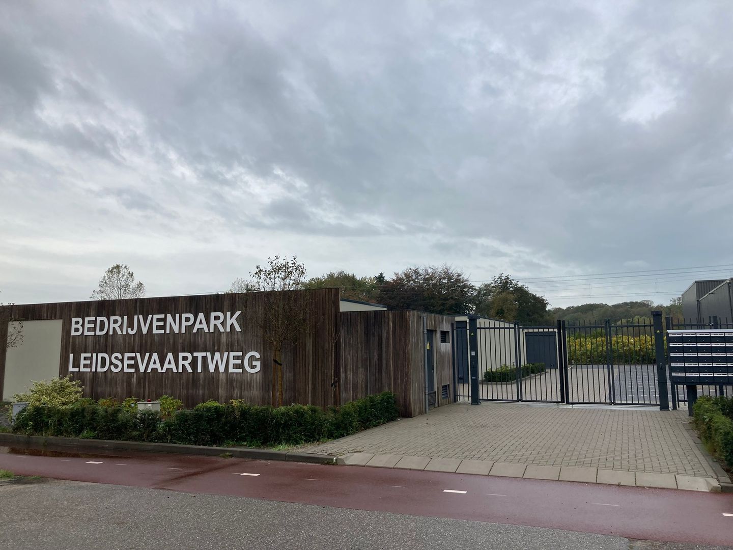 View photo 1 of Leidsevaartweg 11