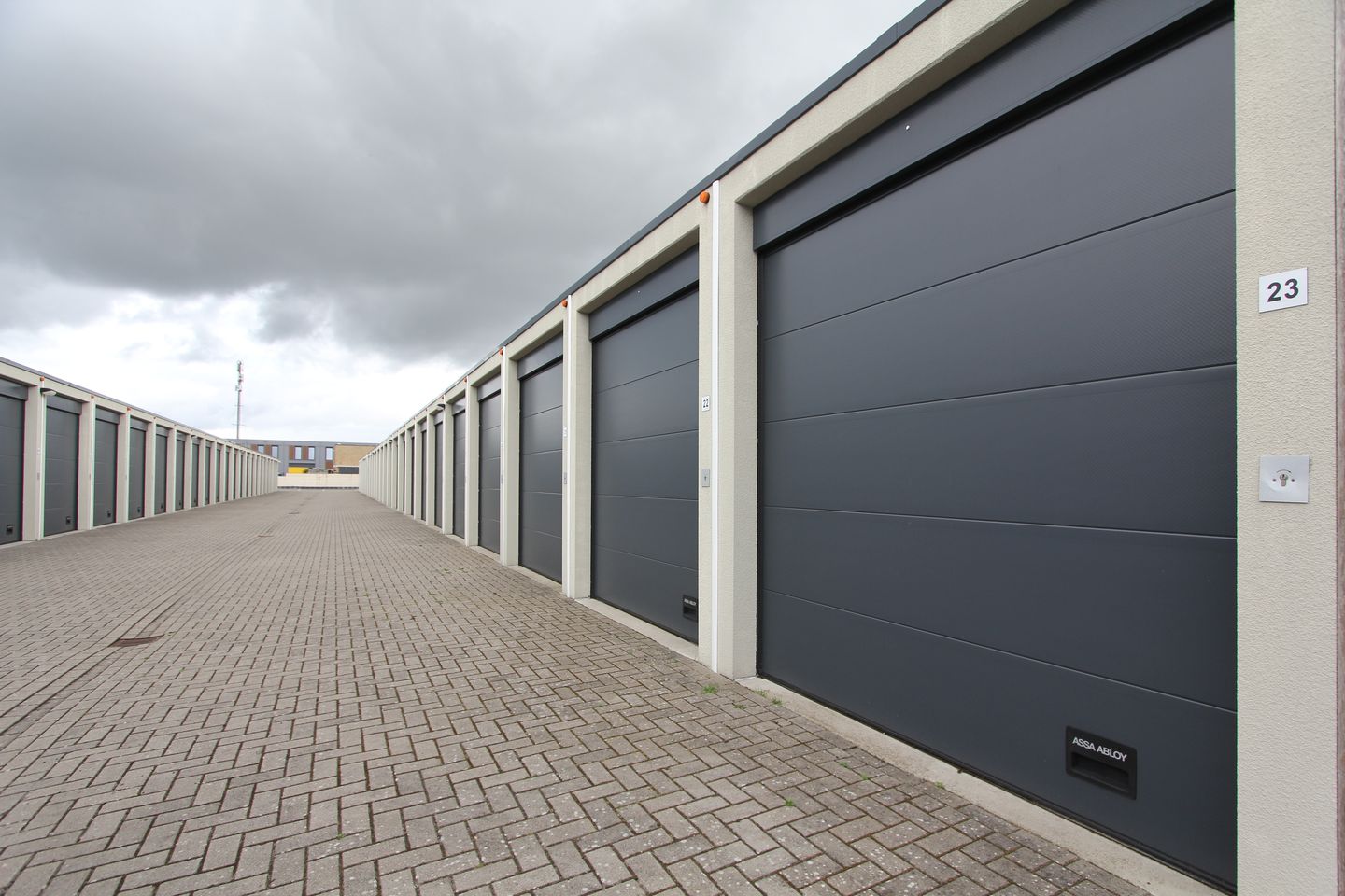 View photo 4 of Leidsevaartweg 11