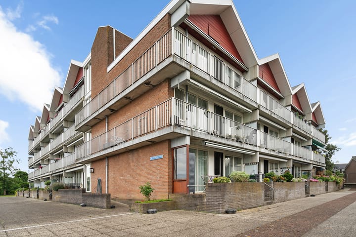 Foto 1 van Mevrouw van Wieringenplein 48