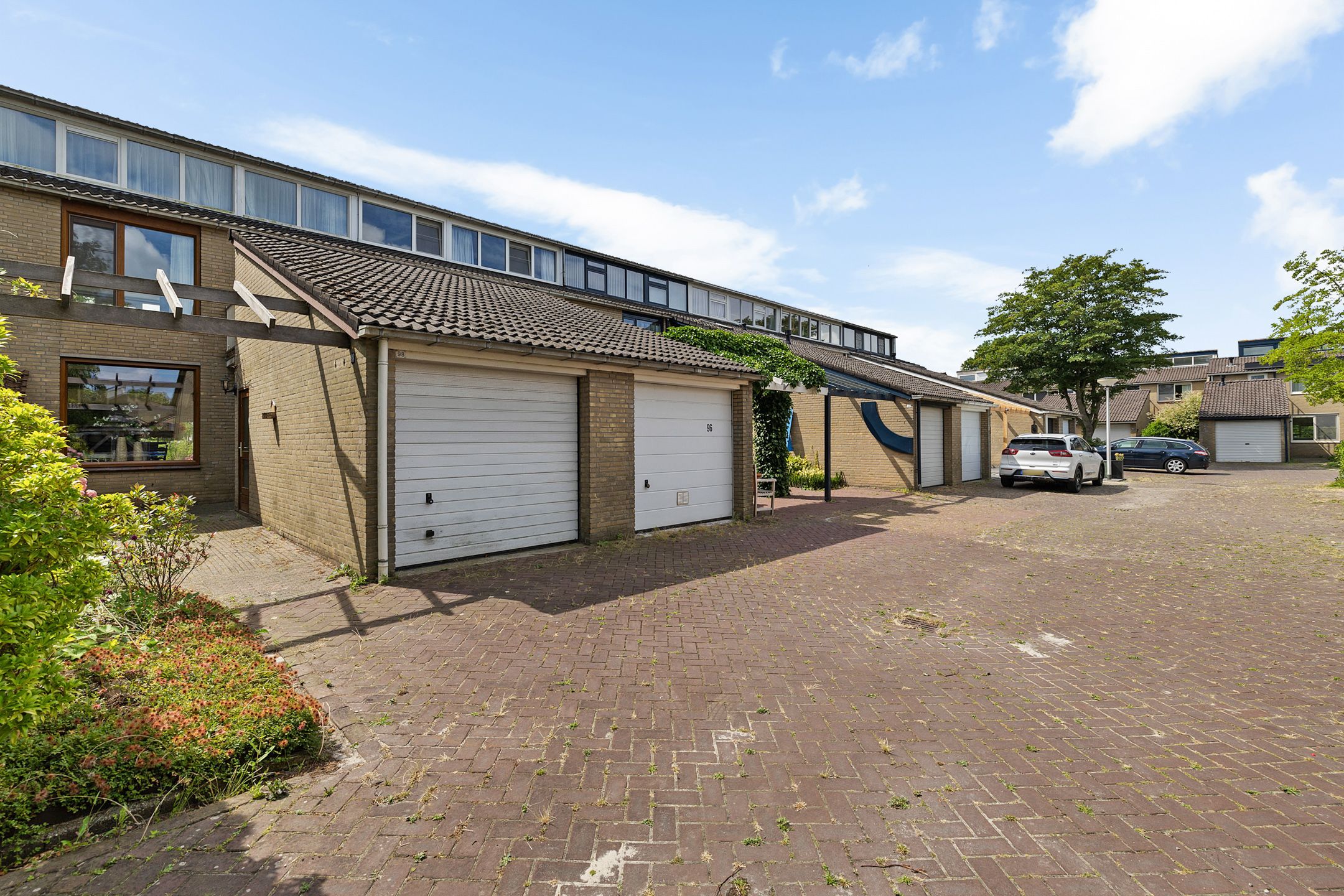 Photo 9 of Ereprijs 98