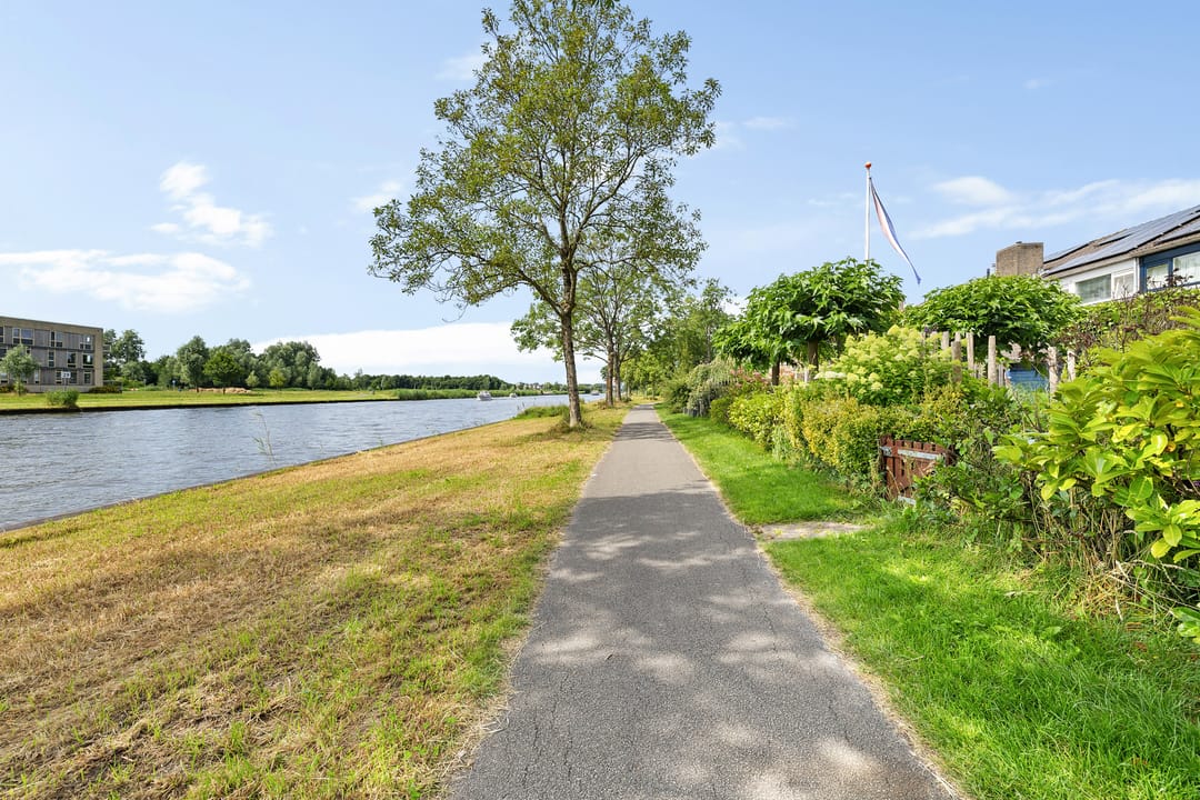 Photo 38 of Ereprijs 98