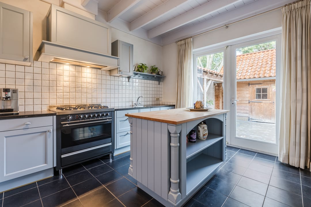 Photo 8 of Wilhelminastraat 22