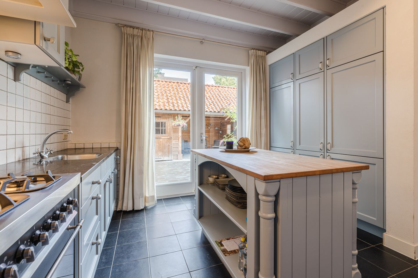 Photo 10 of Wilhelminastraat 22