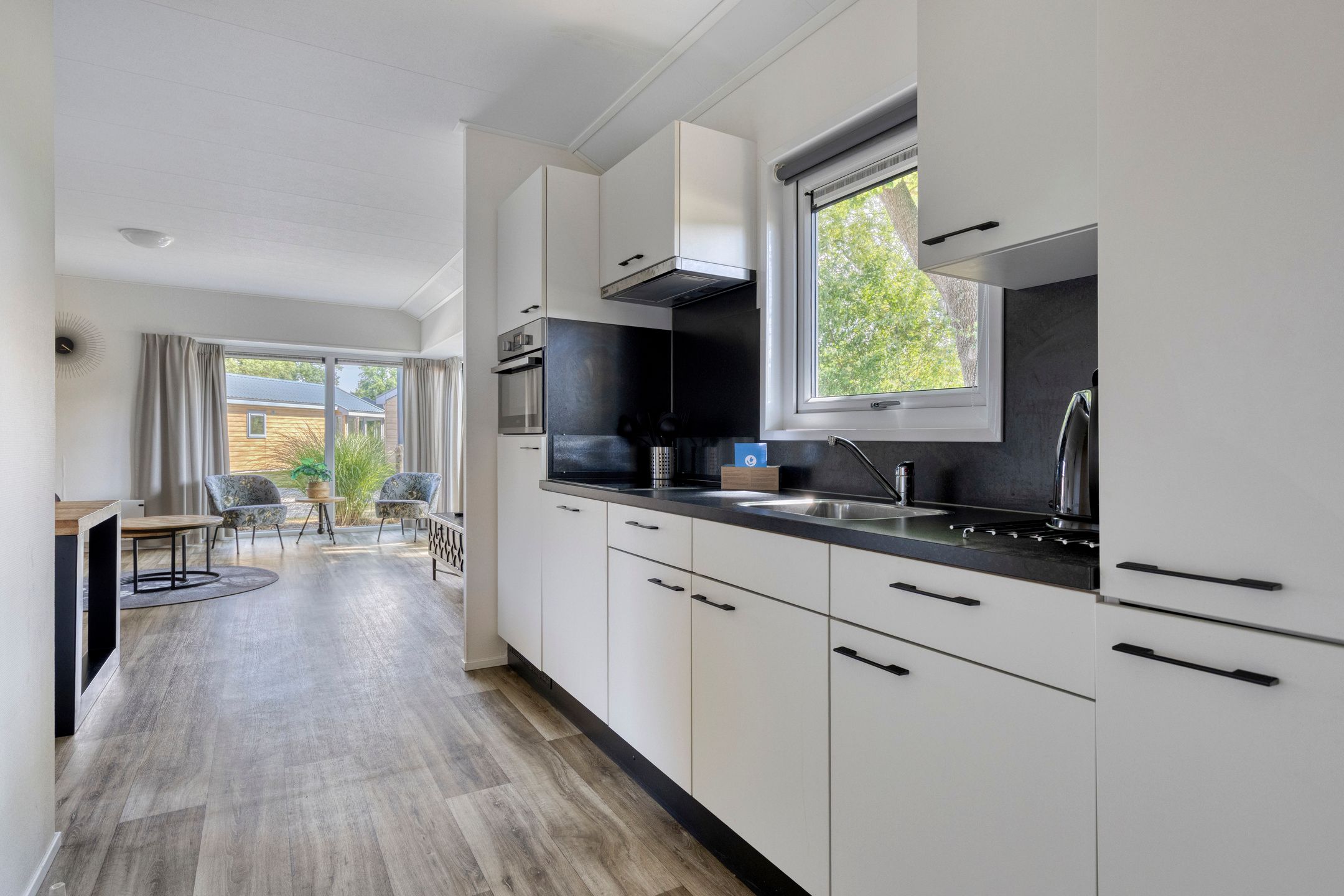 Photo 6 of van Haestrechtstraat 24-104