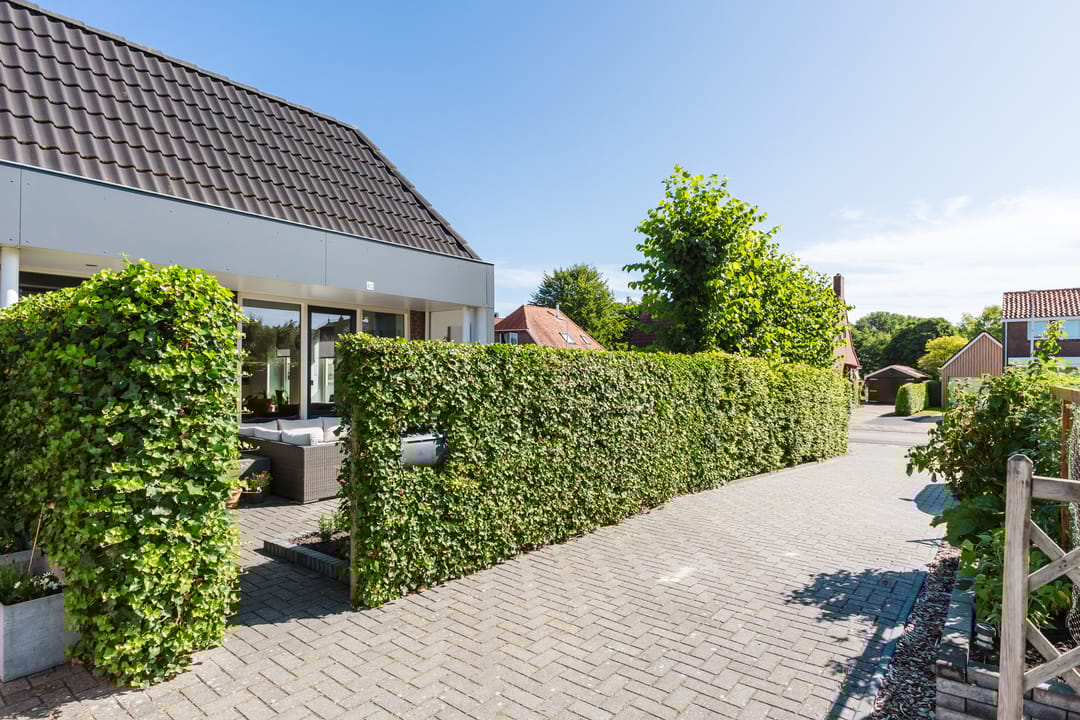 Photo 8 of van Brederodestraat 63