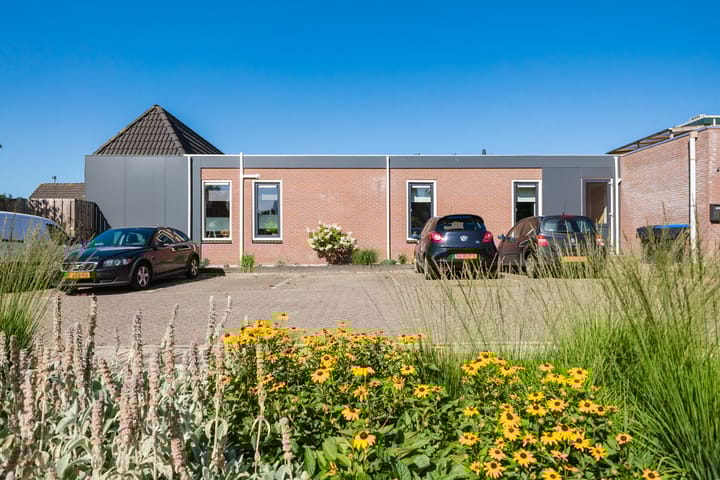 Foto 9 van van Brederodestraat 63