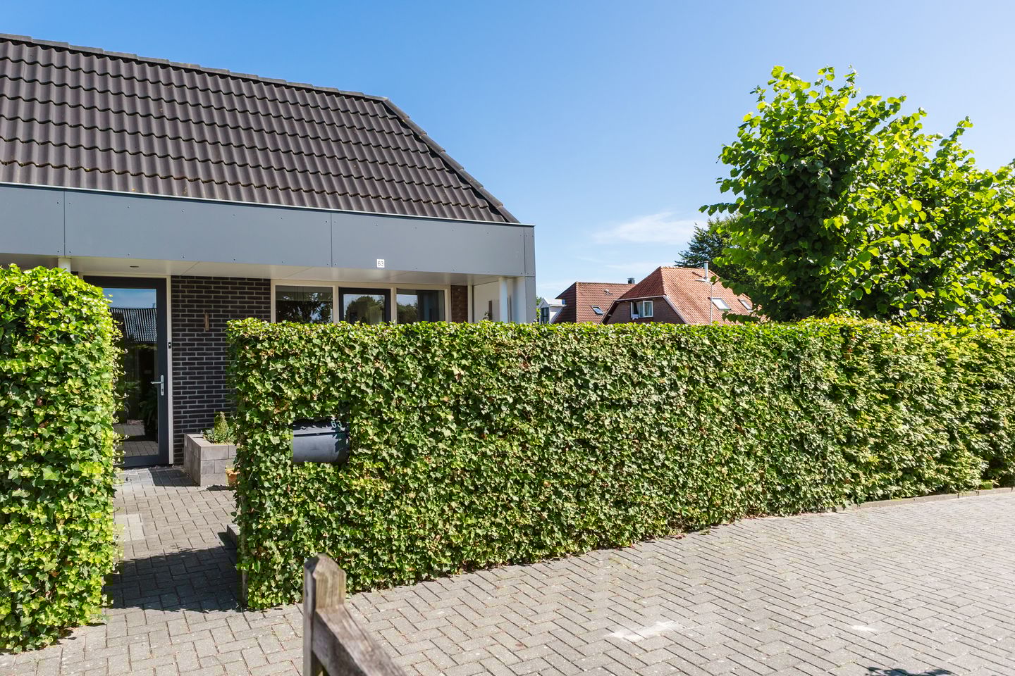 Photo 10 of van Brederodestraat 63