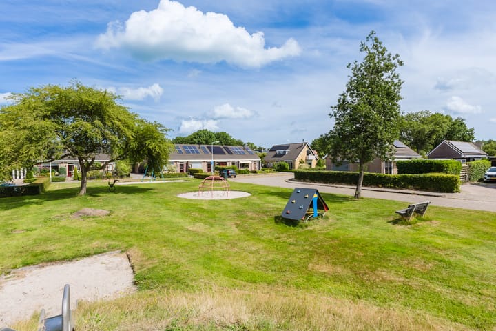 Foto 19 van van Brederodestraat 63