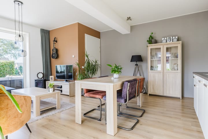 Foto 24 van van Brederodestraat 63