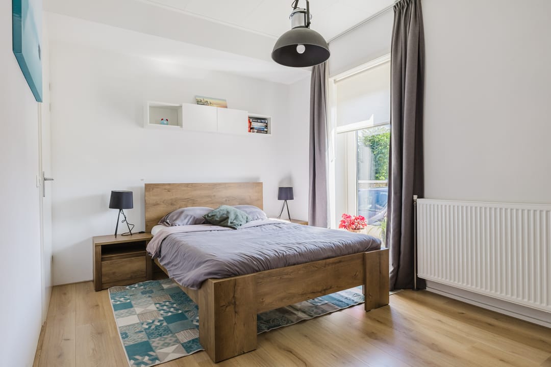 Photo 32 of van Brederodestraat 63