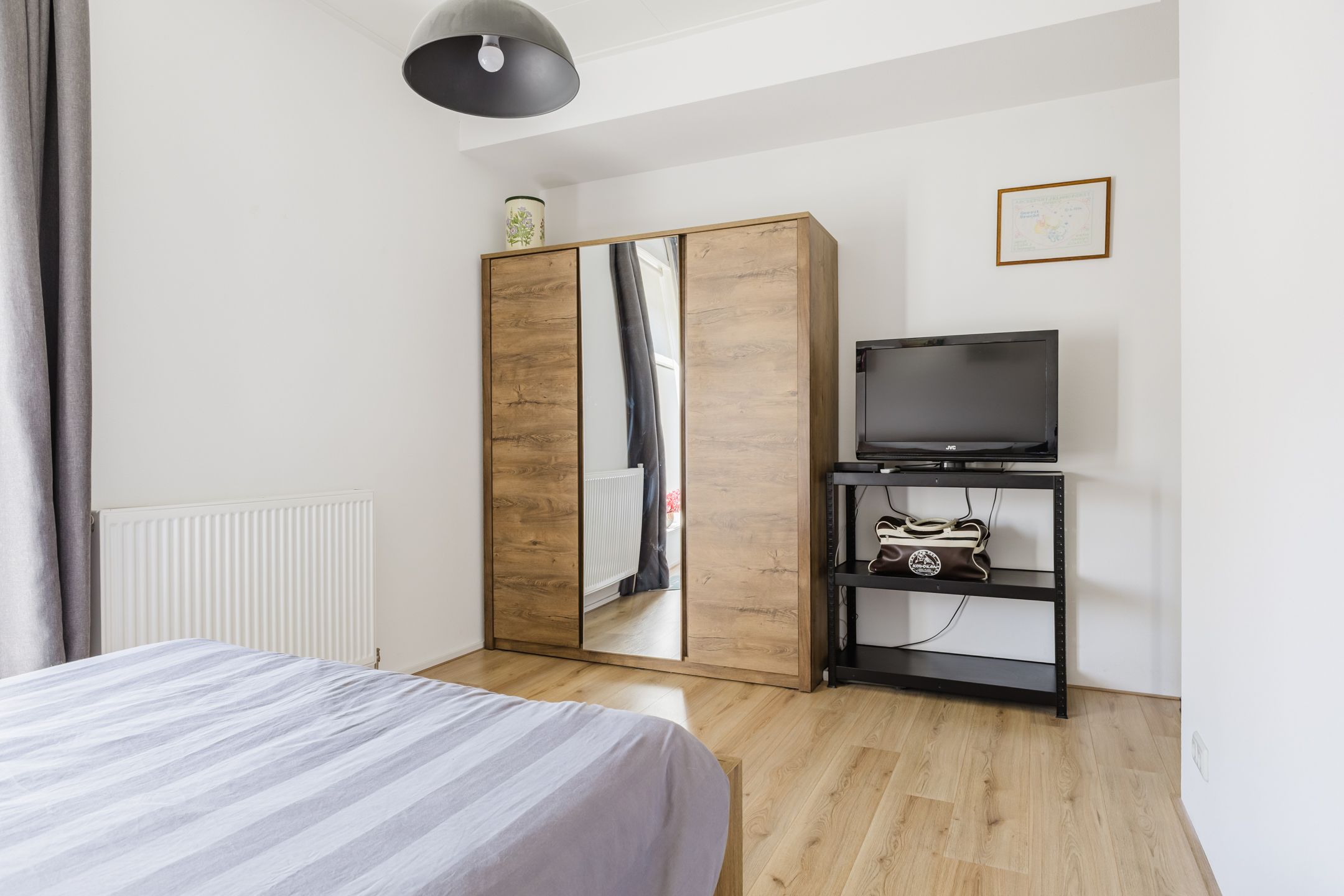 Photo 33 of van Brederodestraat 63