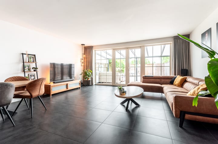 Photo 3 of Karveel 60 45