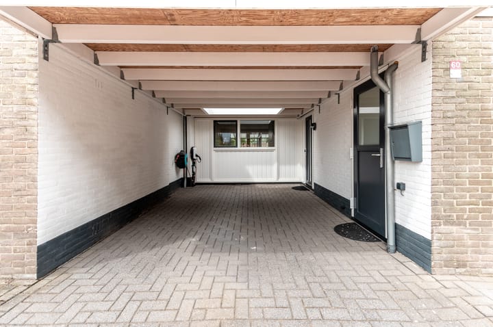 Photo 6 of Karveel 60 45