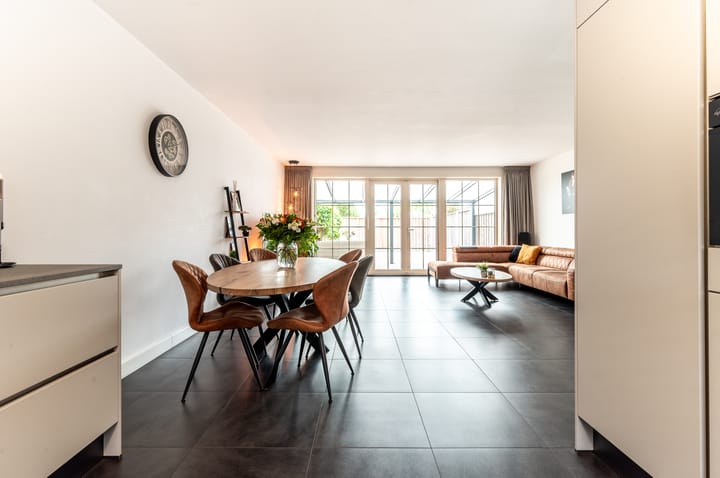 Photo 13 of Karveel 60 45