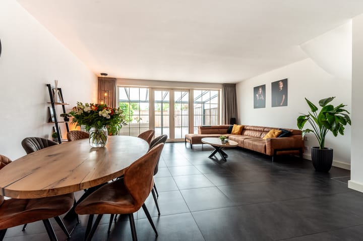 Photo 15 of Karveel 60 45