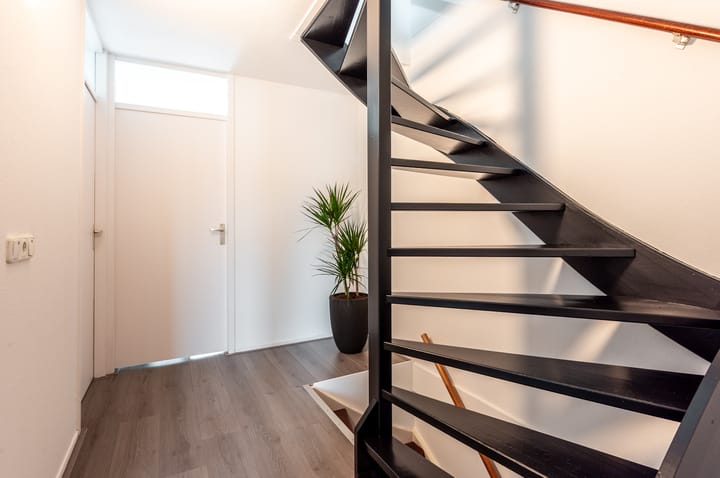 Photo 21 of Karveel 60 45