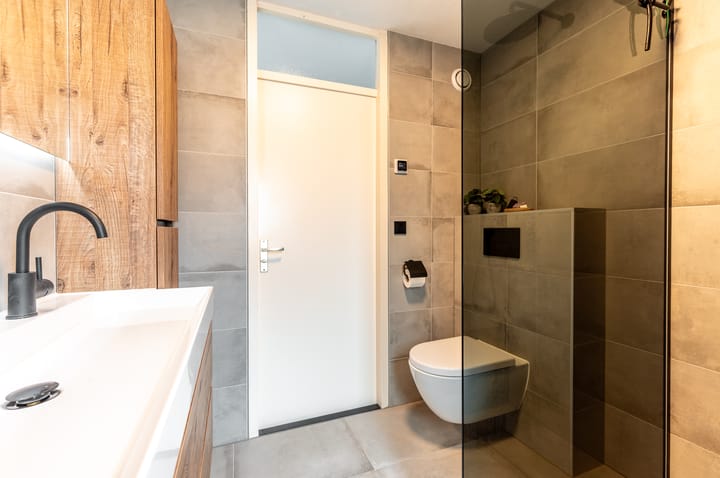 Photo 24 of Karveel 60 45