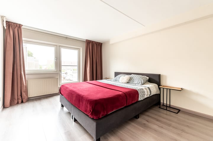 Photo 25 of Karveel 60 45