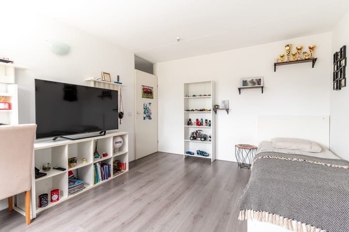 Photo 27 of Karveel 60 45