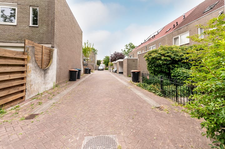 Photo 39 of Karveel 60 45