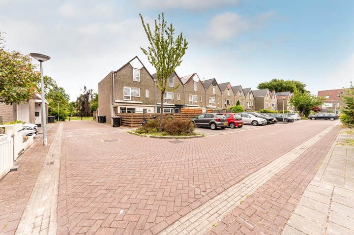 Photo 40 of Karveel 60 45