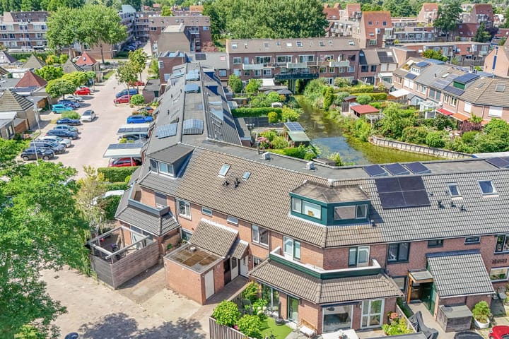 Photo 34 of Palet 25