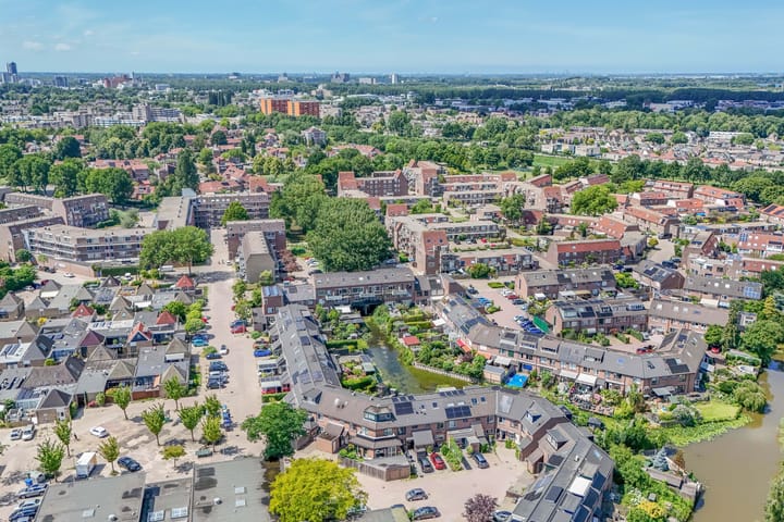 Photo 37 of Palet 25