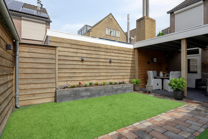 Foto 36 van Burgemeester Ploegmakerslaan 1