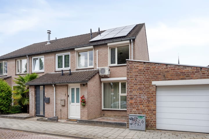 Foto 39 van Burgemeester Ploegmakerslaan 1