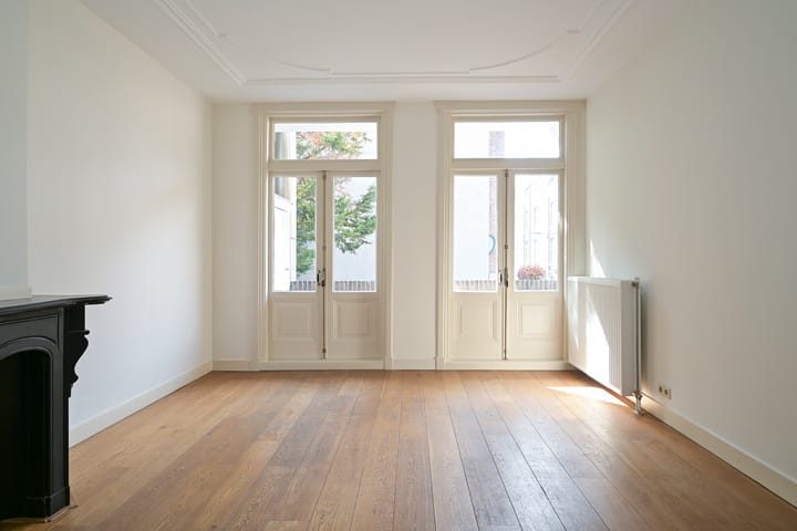 Photo 13 of Zoutmanstraat 63-C