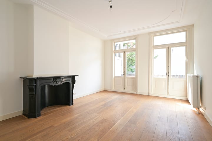 Photo 14 of Zoutmanstraat 63-C